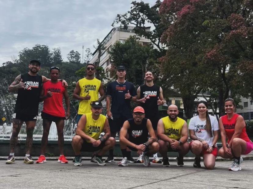 Grupo de corredores do Team Iran Ligeiro